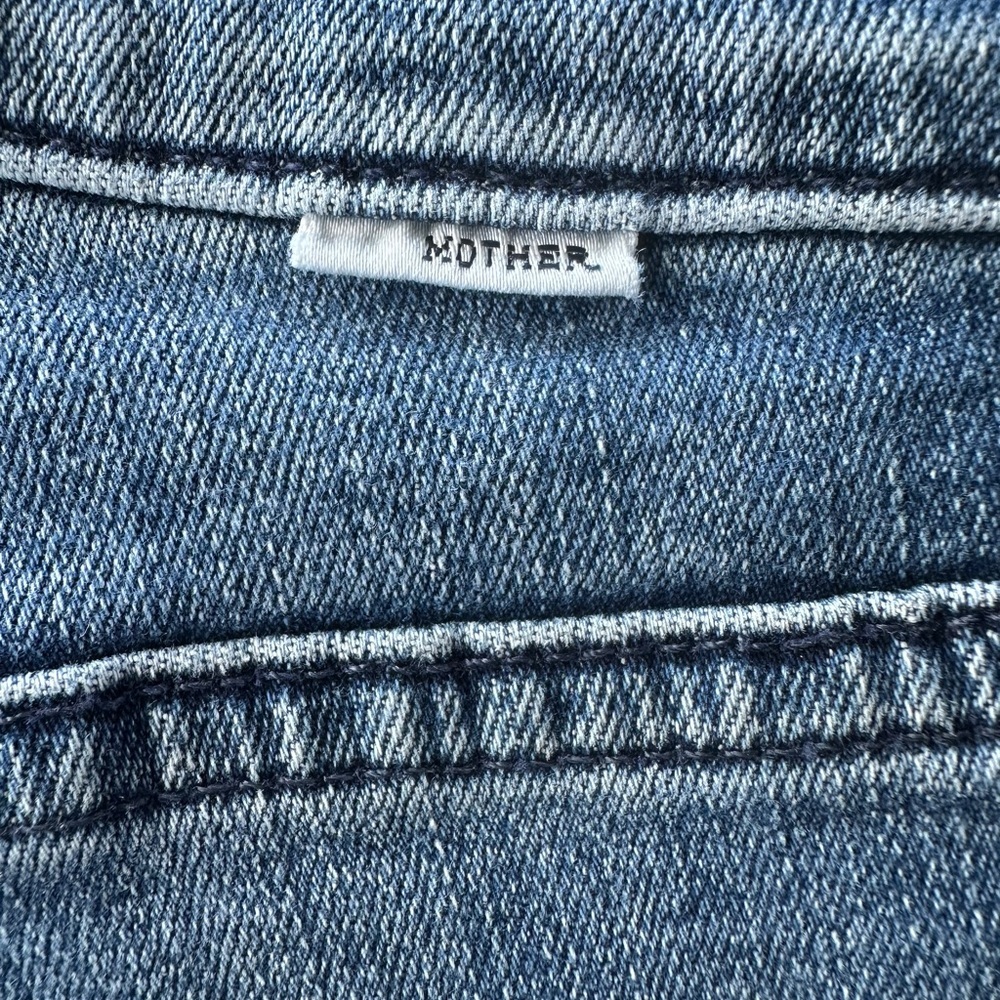 Mother Mid Rise Fray Jean *Like New* - Picture 6 of 13